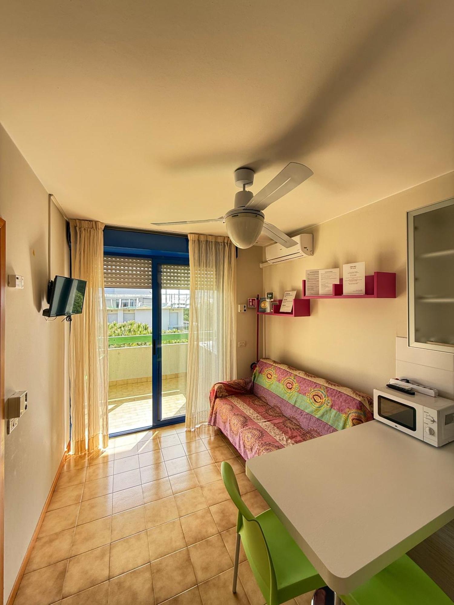 Grazioso Appartamento N 66 A Bibione A 100 Mt Dal Mare Exterior foto